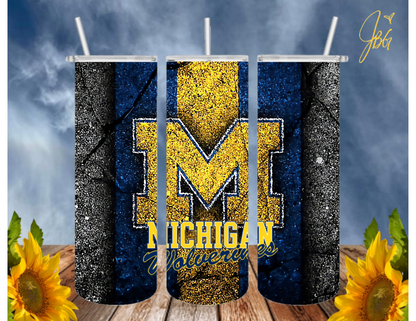 MICHIGAN Wolverines 20 Oz Tumbler with 1 Lid, 2 Straws and 1 Straw Cleaner. FREE SHIPPING. Stainless Steel. Sublimation Tumbler Cup.